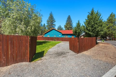 Tiny photo for 61605 Summer Shade Drive, Bend, OR 97702 (MLS # 220220131)