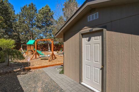 Tiny photo for 61605 Summer Shade Drive, Bend, OR 97702 (MLS # 220220131)