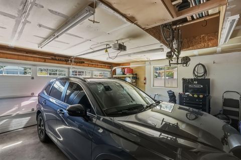 Tiny photo for 61605 Summer Shade Drive, Bend, OR 97702 (MLS # 220220131)