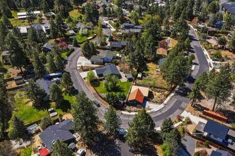Tiny photo for 61605 Summer Shade Drive, Bend, OR 97702 (MLS # 220220131)