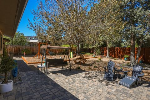 Tiny photo for 61605 Summer Shade Drive, Bend, OR 97702 (MLS # 220220131)