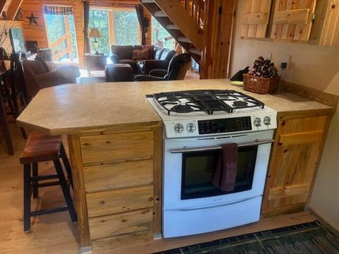 Tiny photo for 19021 Alpine Breeze Way, Crescent Lake, OR 97733 (MLS # 220216754)