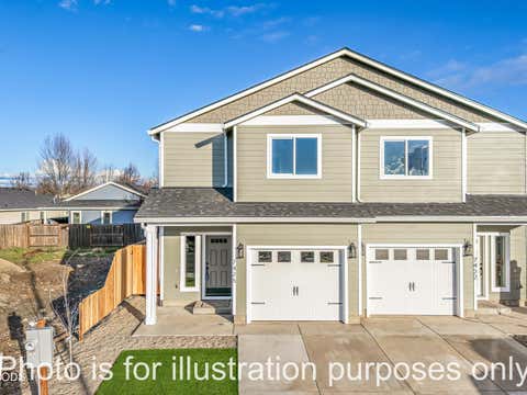 Photo of 7402 Denman Court, Medford, OR 97503 (MLS # 220226704)