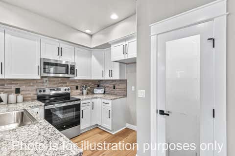 Tiny photo for 7402 Denman Court, Medford, OR 97503 (MLS # 220226704)