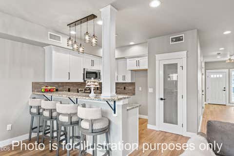 Tiny photo for 7402 Denman Court, Medford, OR 97503 (MLS # 220226704)