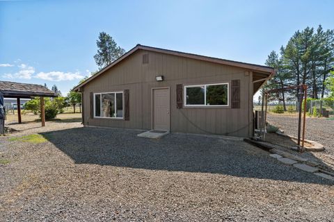 Tiny photo for 50808 S Huntington Road, La Pine, OR 97739 (MLS # 220205675)