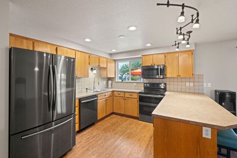 Tiny photo for 50808 S Huntington Road, La Pine, OR 97739 (MLS # 220205675)