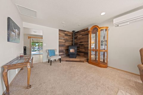 Tiny photo for 50808 S Huntington Road, La Pine, OR 97739 (MLS # 220205675)