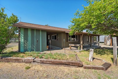 Tiny photo for 50808 S Huntington Road, La Pine, OR 97739 (MLS # 220205675)