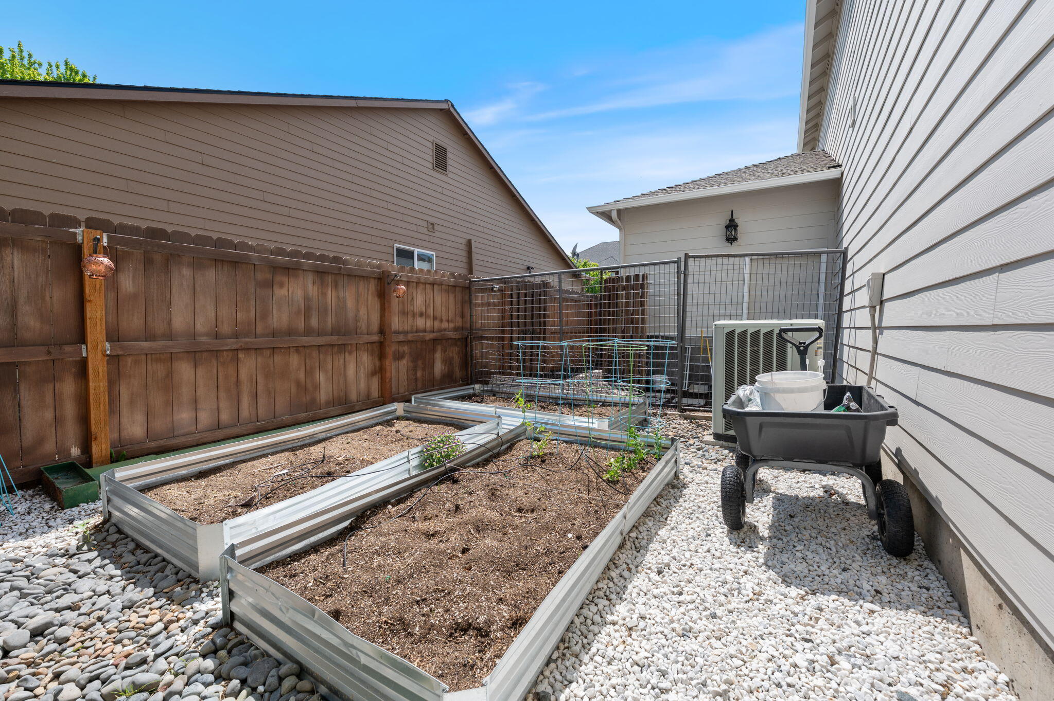 Ni Lah Sha Village - Residential