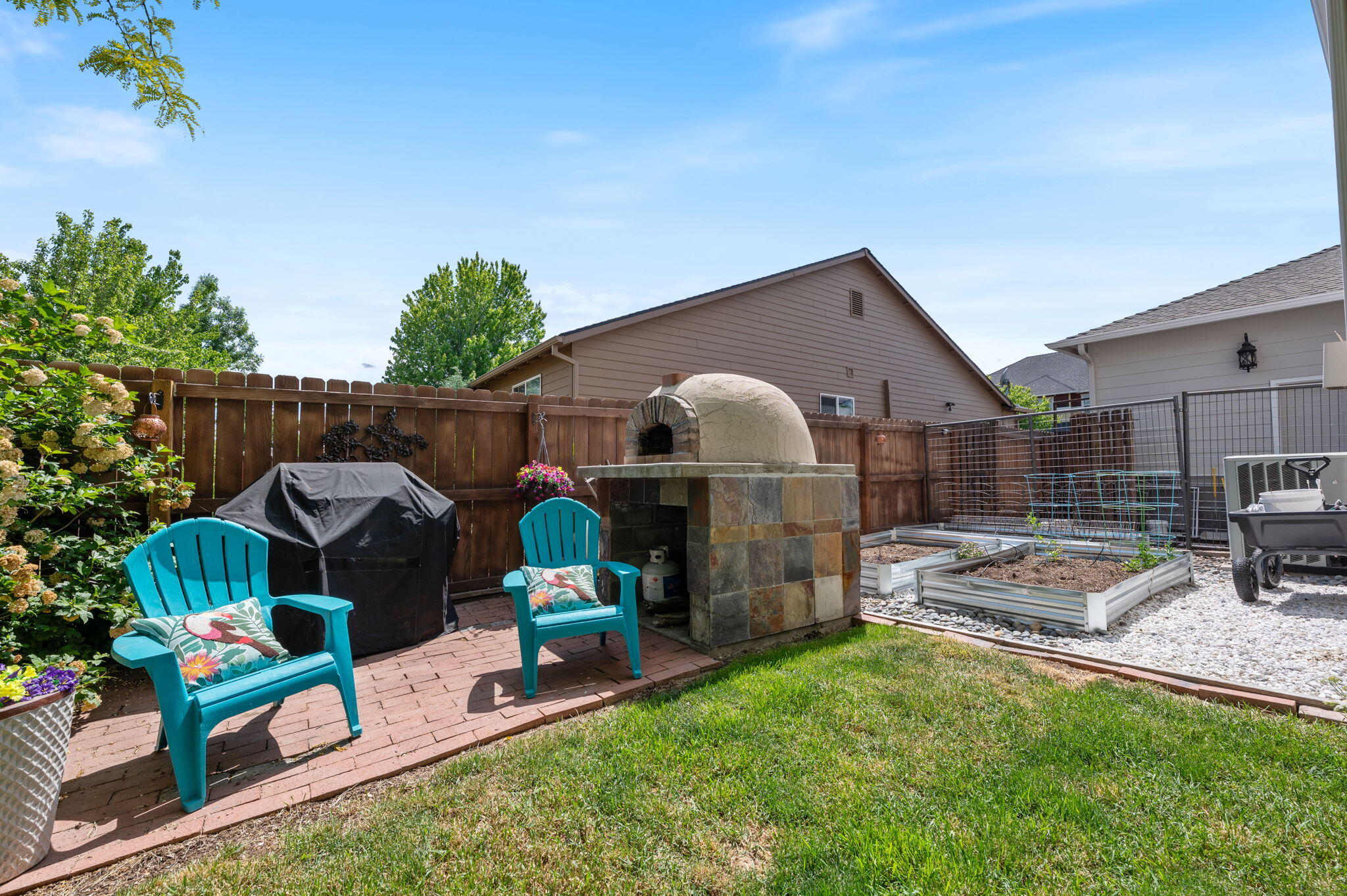 Ni Lah Sha Village - Residential