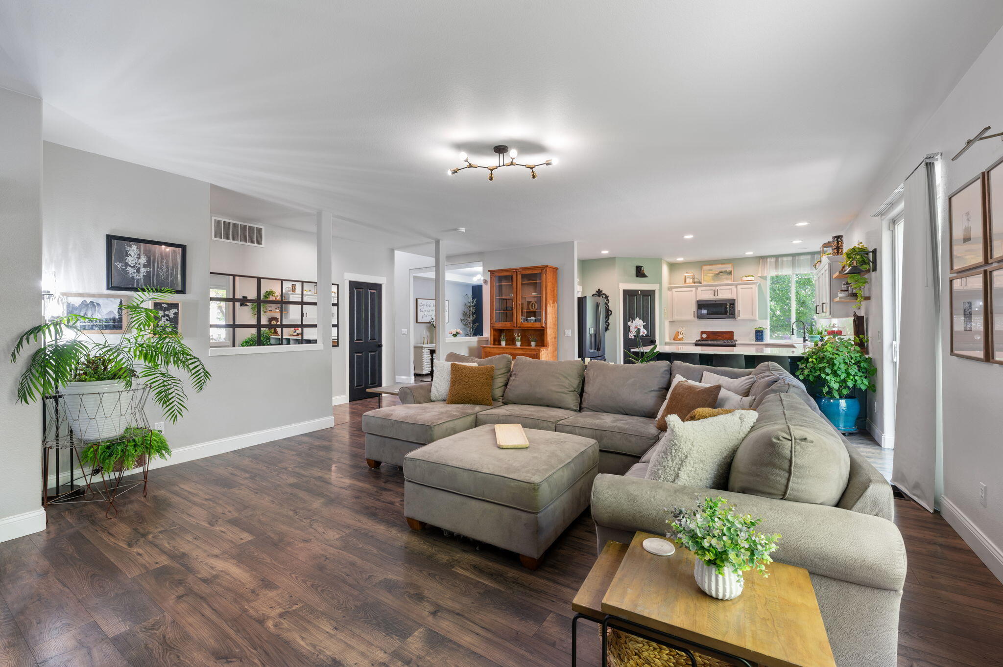 Ni Lah Sha Village - Residential