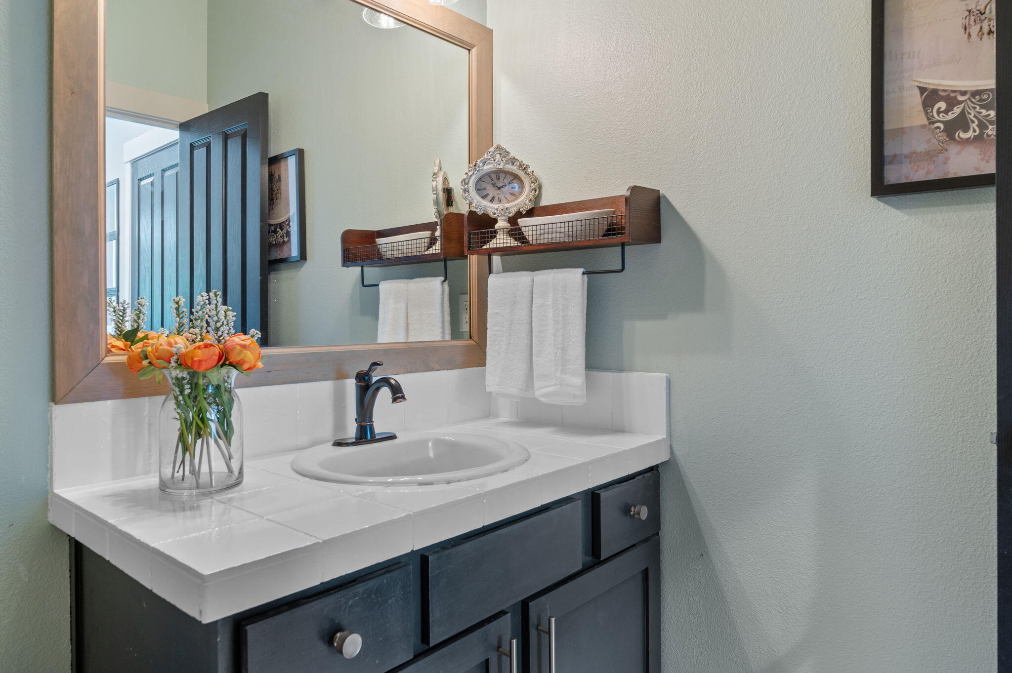 Ni Lah Sha Village - Residential