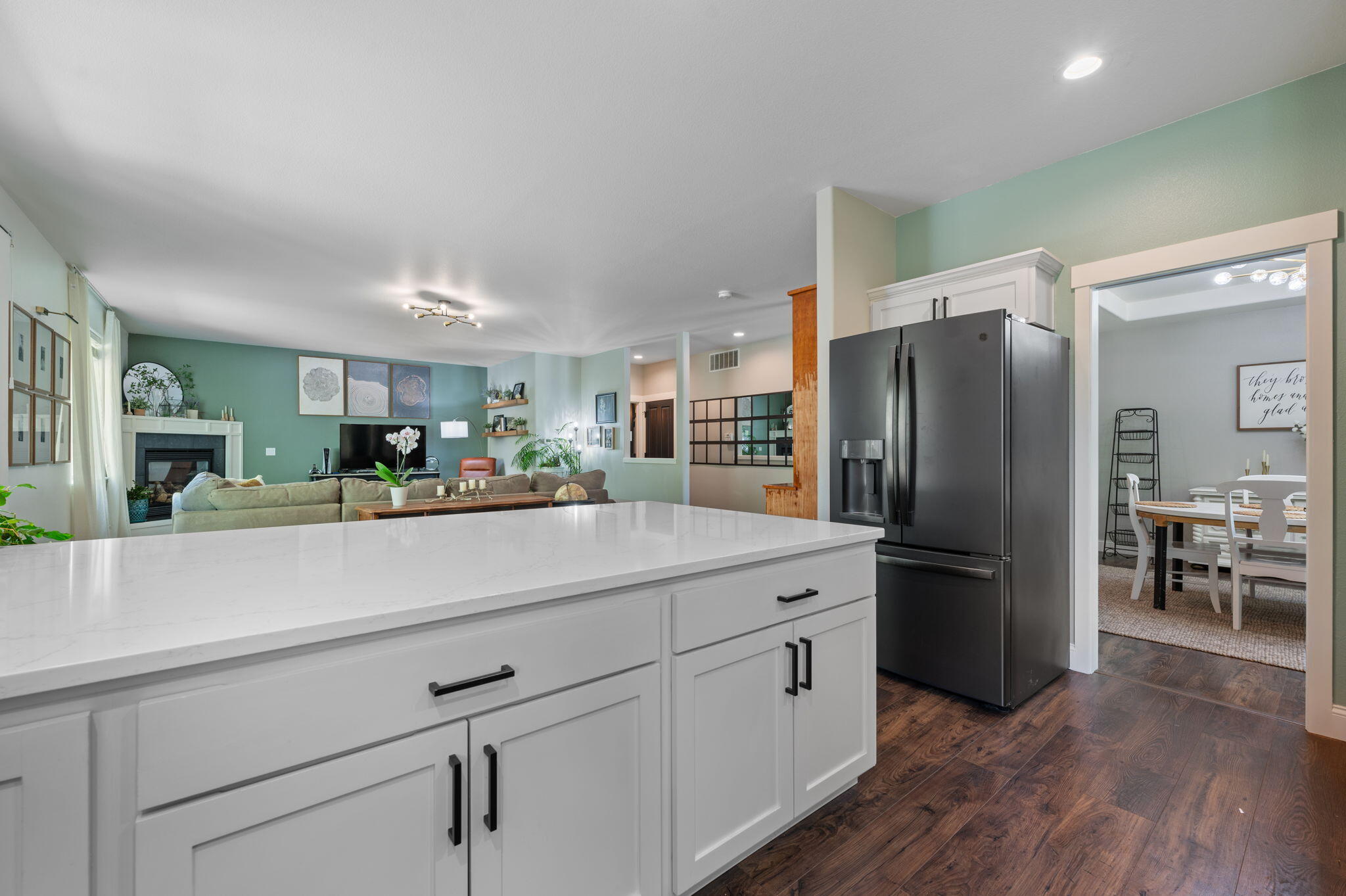 Ni Lah Sha Village - Residential