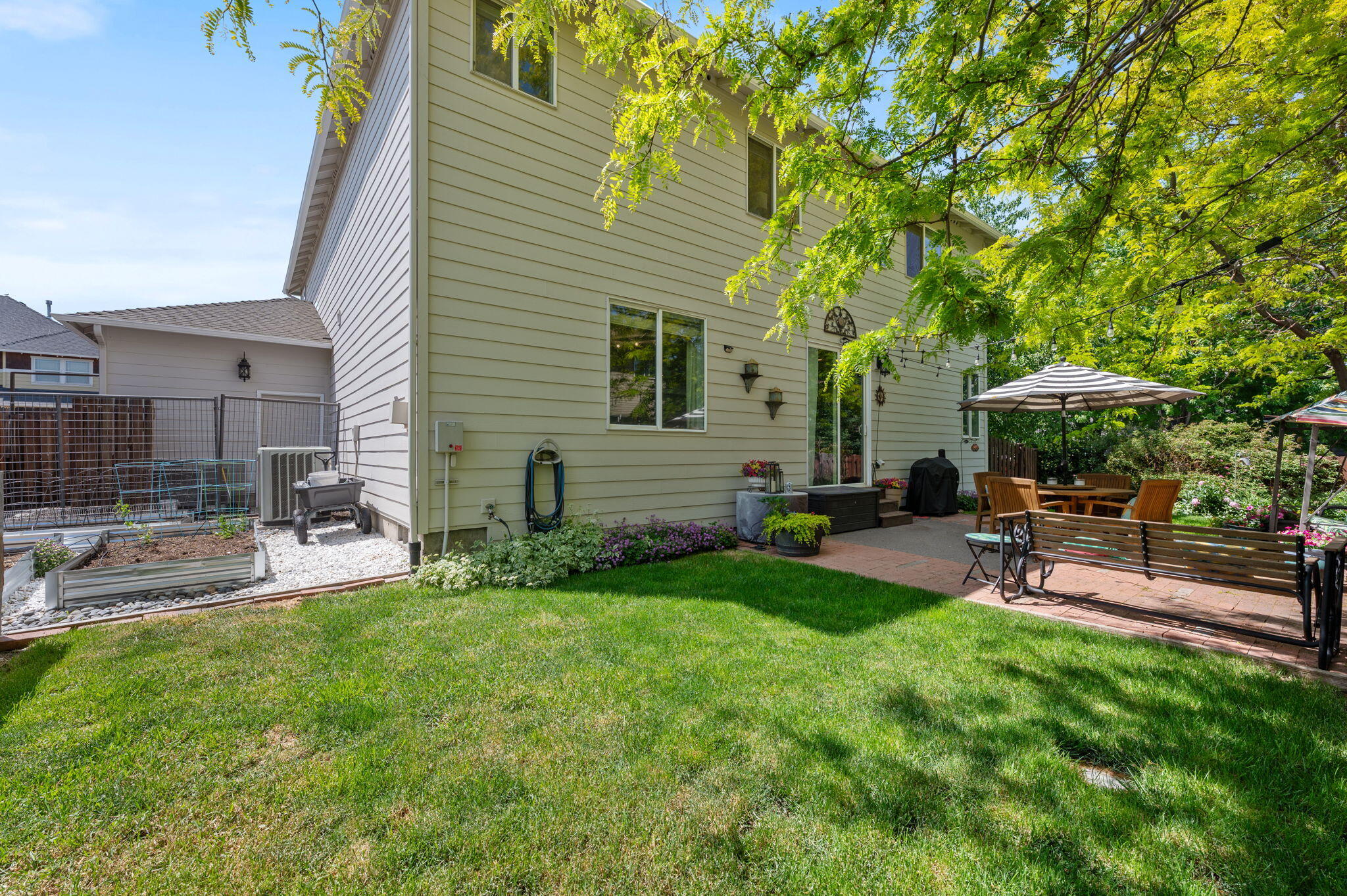 Ni Lah Sha Village - Residential