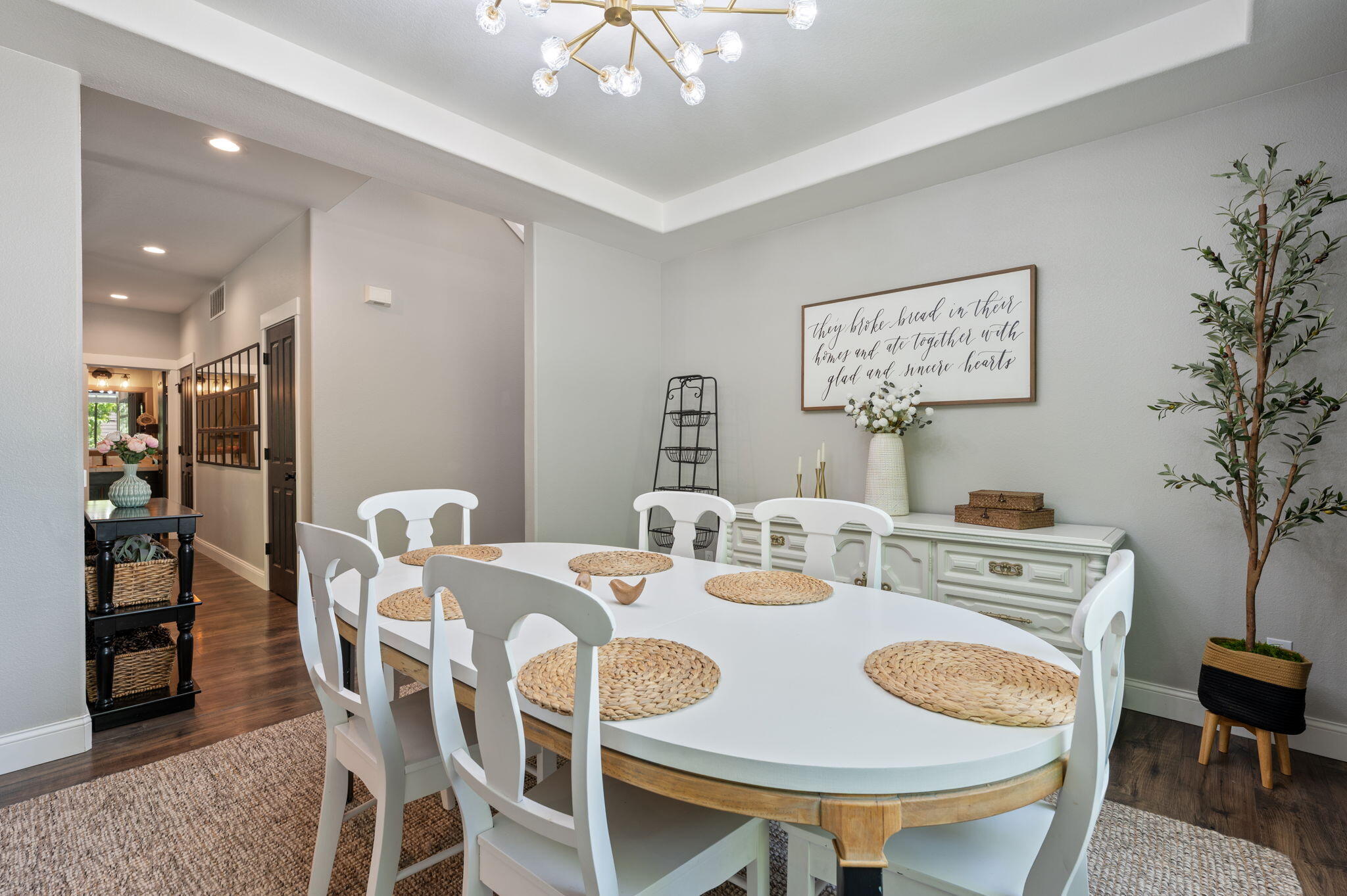 Ni Lah Sha Village - Residential