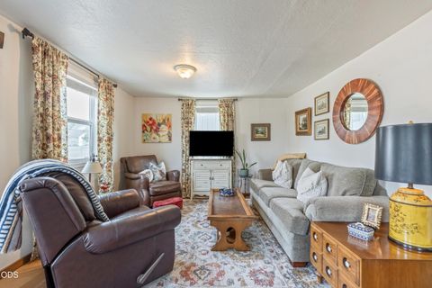 Tiny photo for 845 NW Claypool Street, Prineville, OR 97754 (MLS # 220225958)