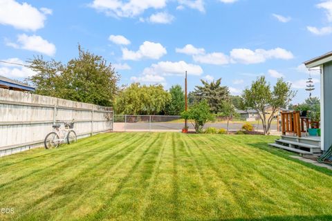 Tiny photo for 845 NW Claypool Street, Prineville, OR 97754 (MLS # 220225958)