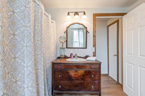 Tiny photo for 845 NW Claypool Street, Prineville, OR 97754 (MLS # 220225958)