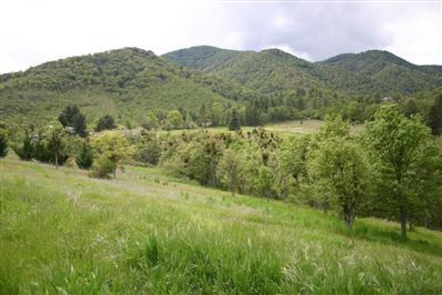 Stunning Estate setting in an area of upscale homes. This 1.7 acre parcel is gradually sloped & will nicely accommodate your custom home. Located at the end of the road, there is great privacy & there are incredible views. Included in the price is shared ownership of the tennis court that was built in the open space. All city services make this a wonderful & rare opportunity. Minimum house size is 3 bedroom, 2 bath & 2500 sq. ft.