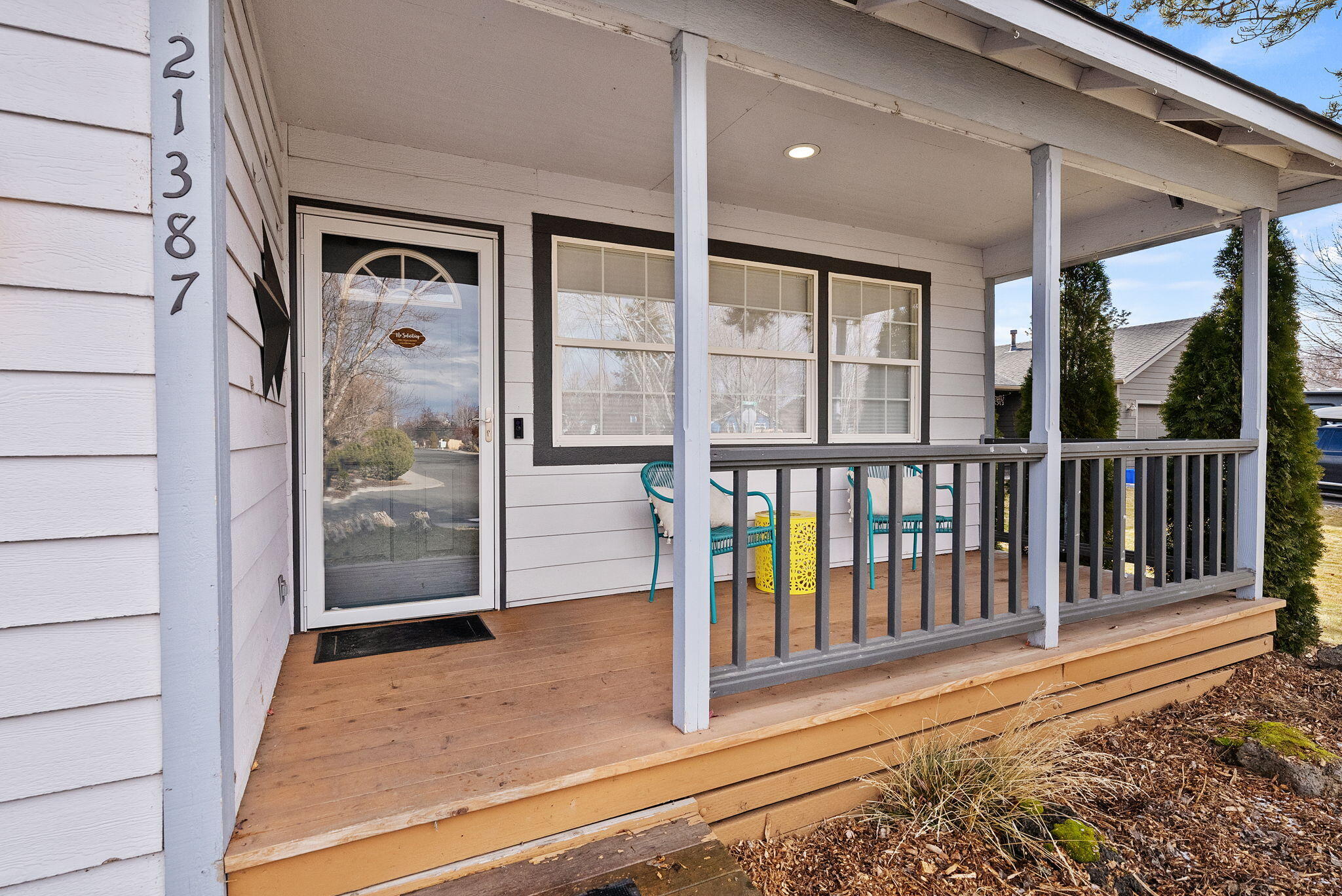 21387 Starling Drive