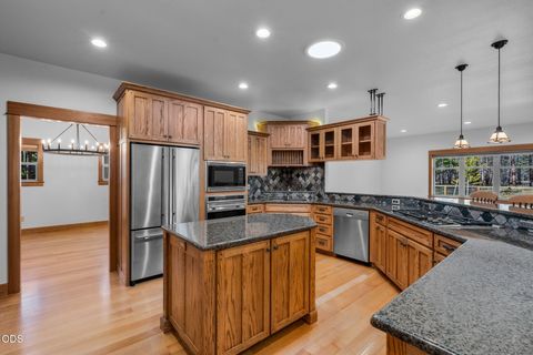 Tiny photo for 69987 West Meadow Parkway, Sisters, OR 97759 (MLS # 220223115)