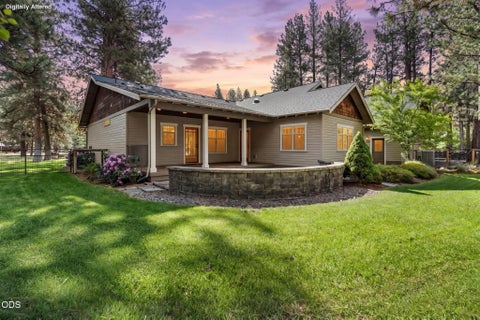 Tiny photo for 69987 West Meadow Parkway, Sisters, OR 97759 (MLS # 220223115)