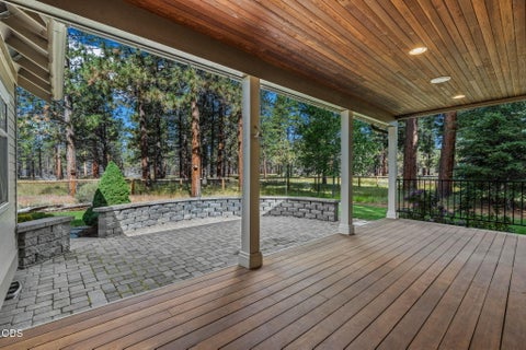 Tiny photo for 69987 West Meadow Parkway, Sisters, OR 97759 (MLS # 220223115)