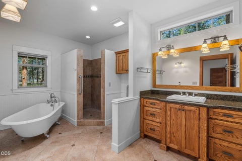 Tiny photo for 69987 West Meadow Parkway, Sisters, OR 97759 (MLS # 220223115)