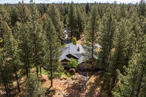 Tiny photo for 69987 West Meadow Parkway, Sisters, OR 97759 (MLS # 220223115)