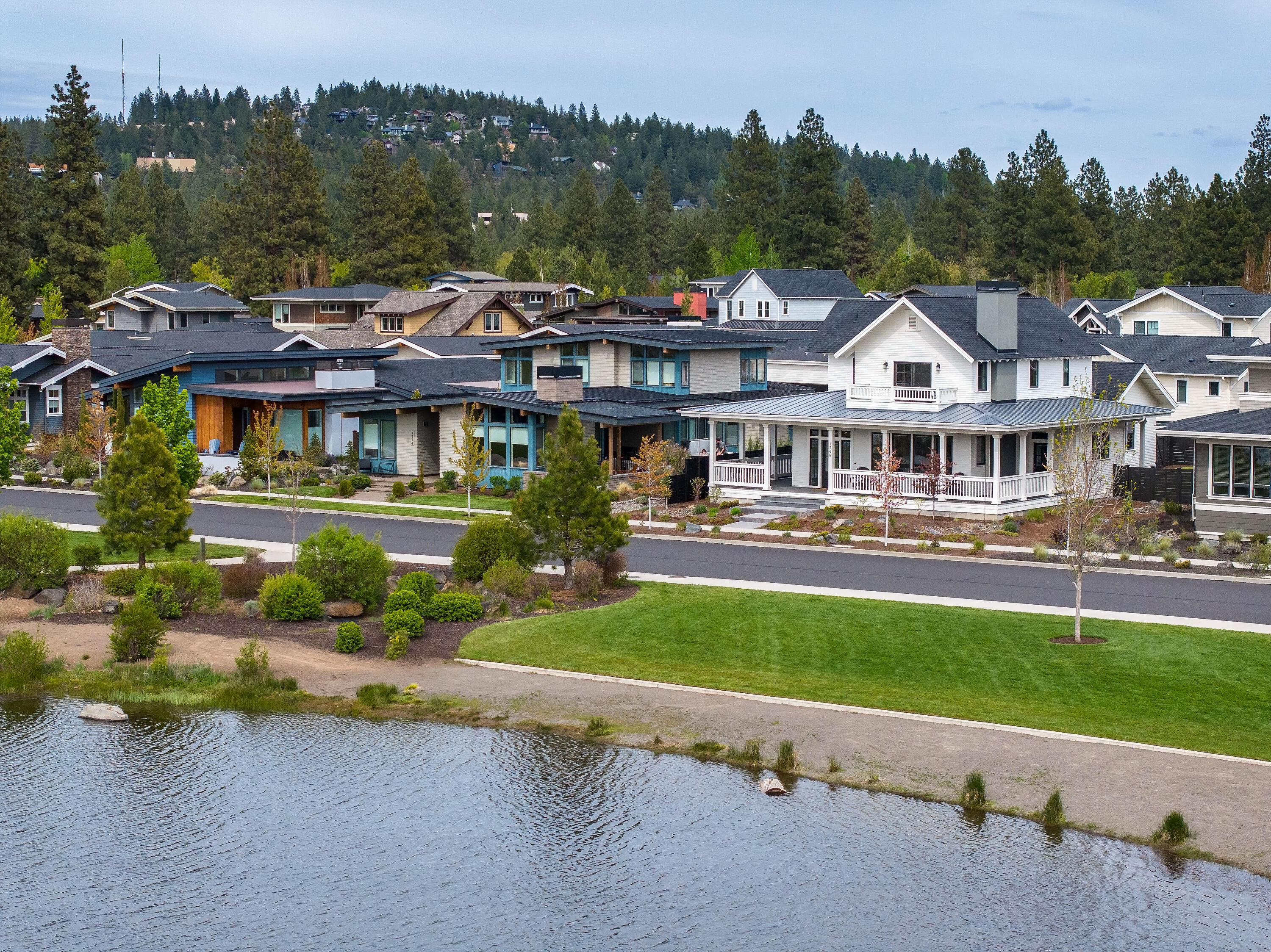 1368 NW Discovery Park Drive