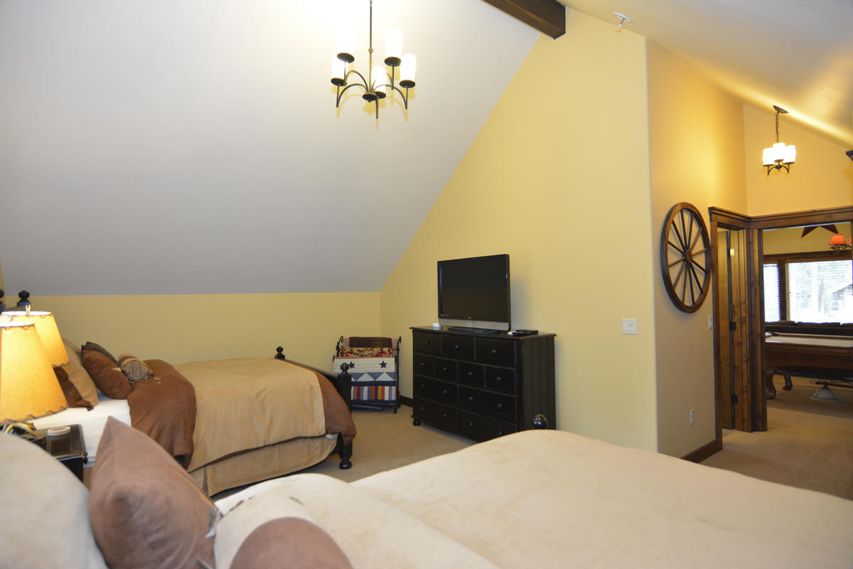 River Forest Acres - Residential