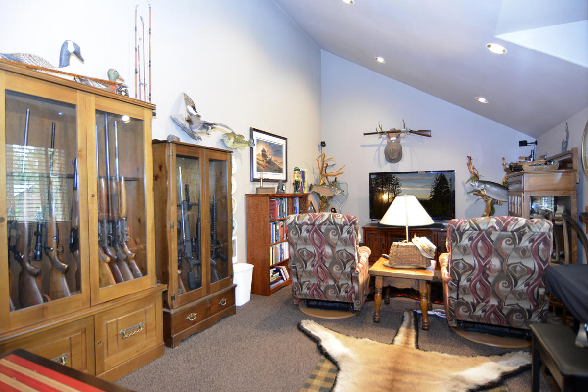 River Forest Acres - Residential