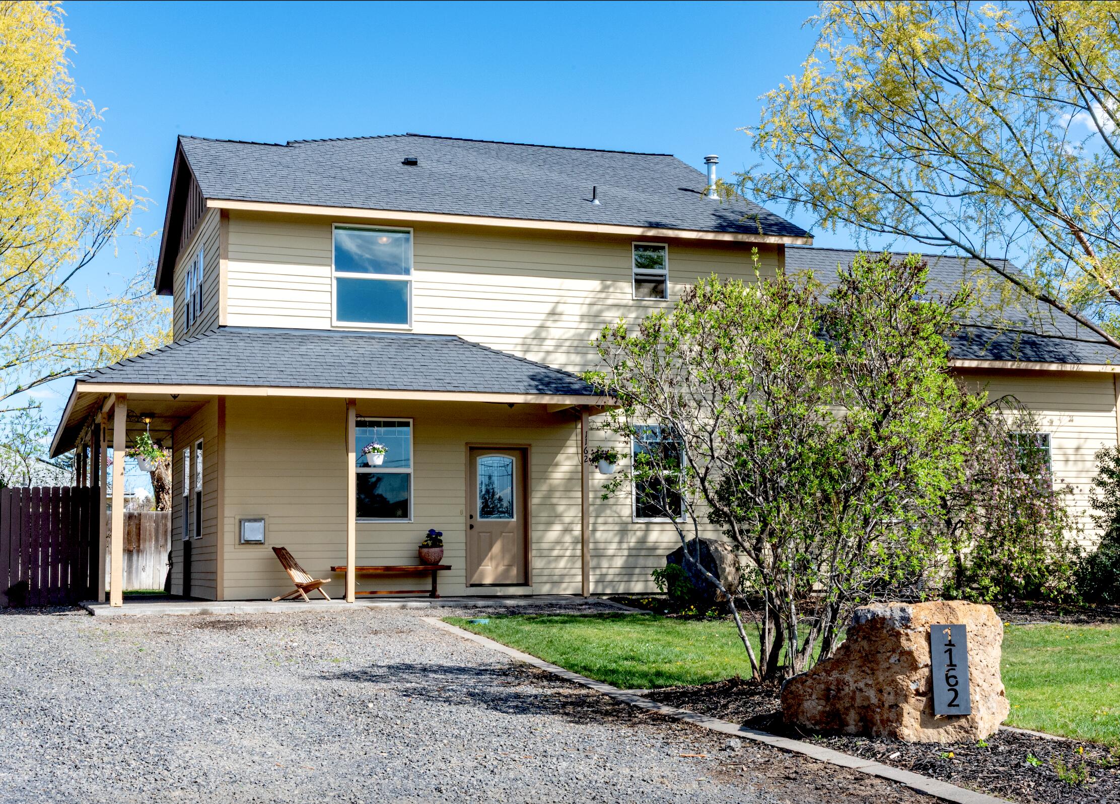 1162 SW Canyon Drive