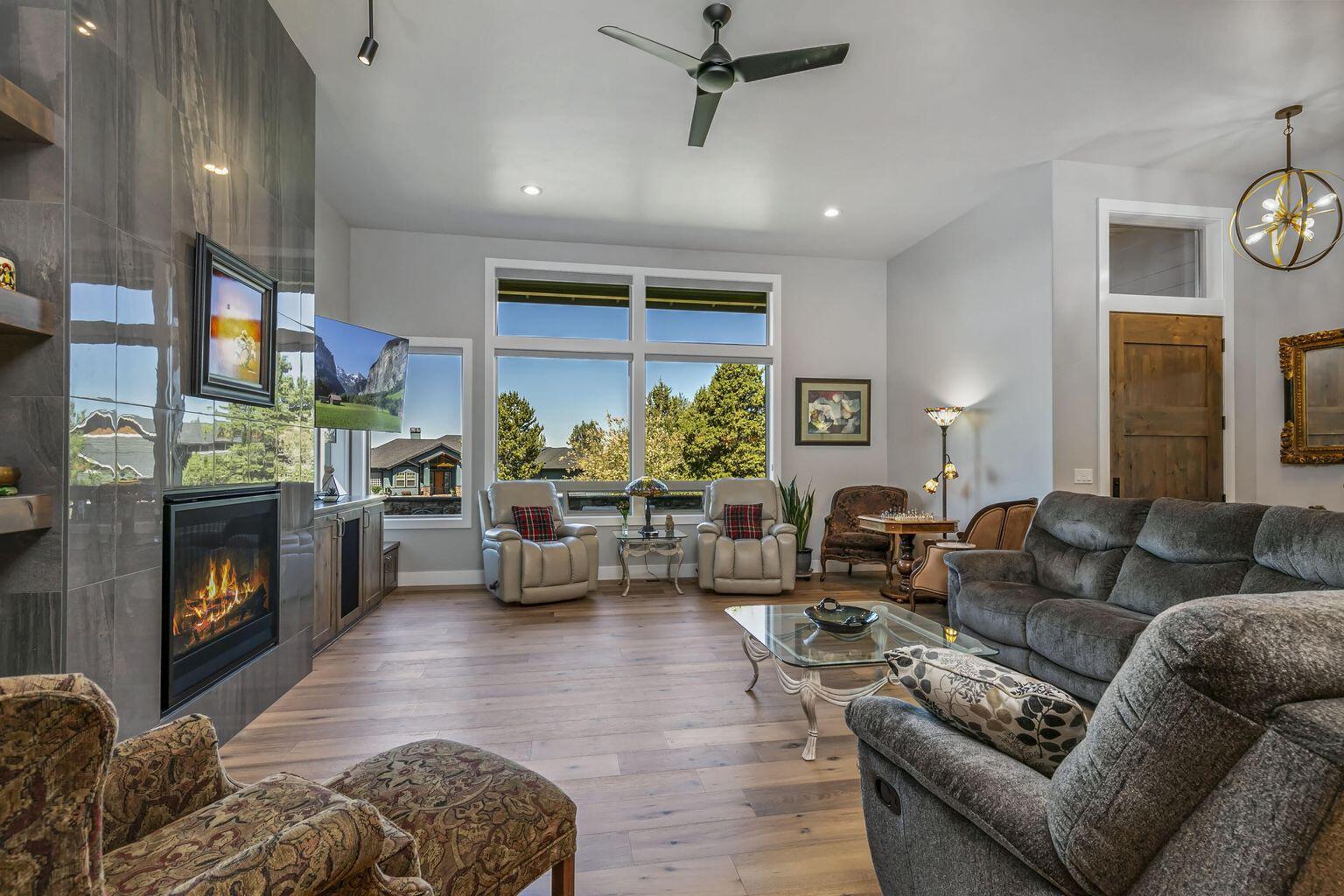 Eagle Crest - Residential