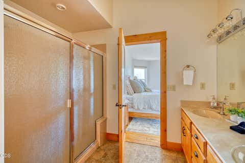 Tiny photo for 17051 Upland Road, Bend, OR 97707 (MLS # 220226935)
