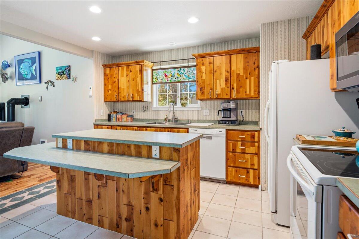 8818 SW Panorama Road