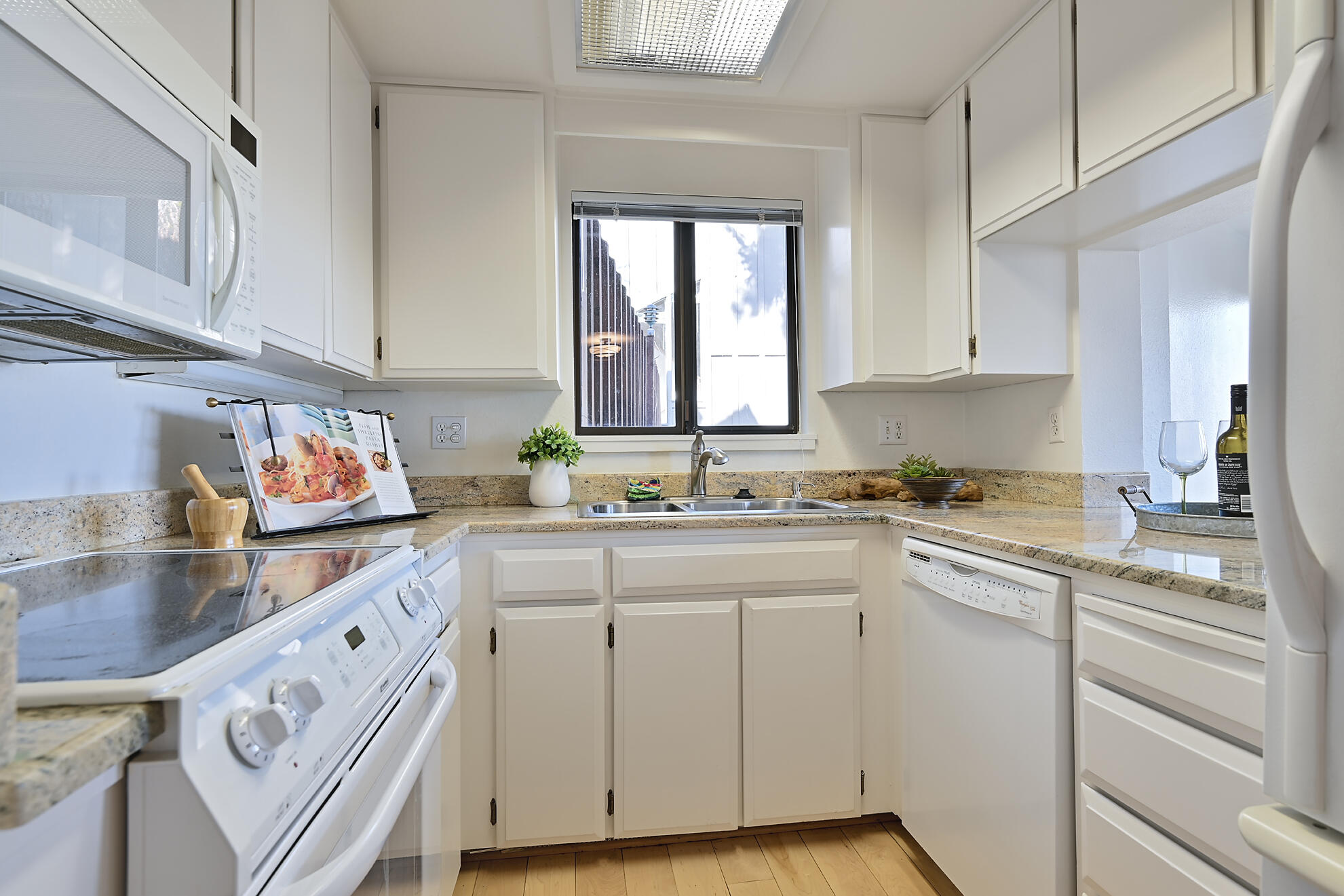 Ravenwood Townhomes - Residential