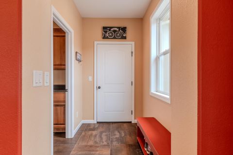 Tiny photo for 3821 Sherwood Park Drive, Medford, OR 97504 (MLS # 220215208)