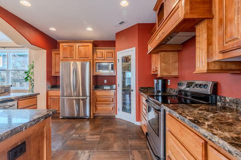 Tiny photo for 3821 Sherwood Park Drive, Medford, OR 97504 (MLS # 220215208)