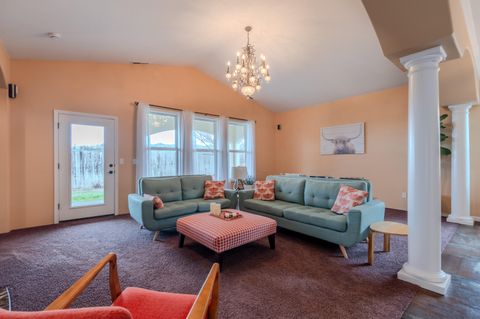 Tiny photo for 3821 Sherwood Park Drive, Medford, OR 97504 (MLS # 220215208)