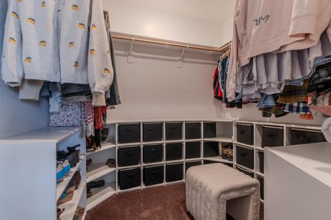 Tiny photo for 3821 Sherwood Park Drive, Medford, OR 97504 (MLS # 220215208)