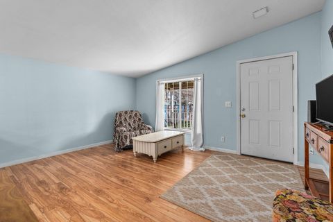 Tiny photo for 859 NW Ewen Street, Prineville, OR 97754 (MLS # 220216935)