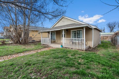Tiny photo for 859 NW Ewen Street, Prineville, OR 97754 (MLS # 220216935)