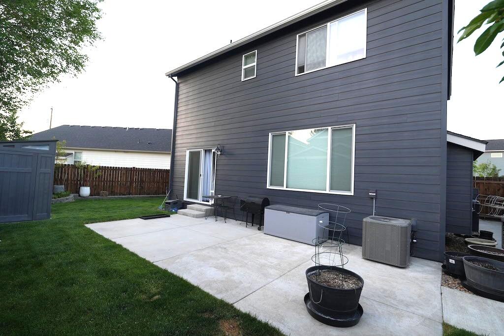 21182 Thomas Drive