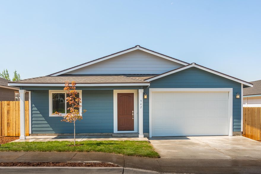 Custom inspired home that meet every day needs. Quality built home that come with standard upgrades including Granite counter tops, laminate flooring thought out main living area, full height backsplash, and much more. Selling quickly, you wont want to wait! call your favorite REALTOR today!