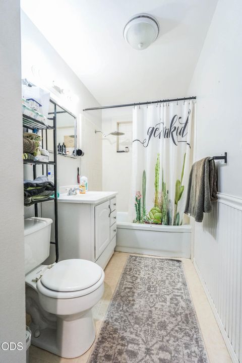 Tiny photo for 10756 Preddy Avenue, Klamath Falls, OR 97603 (MLS # 220223530)