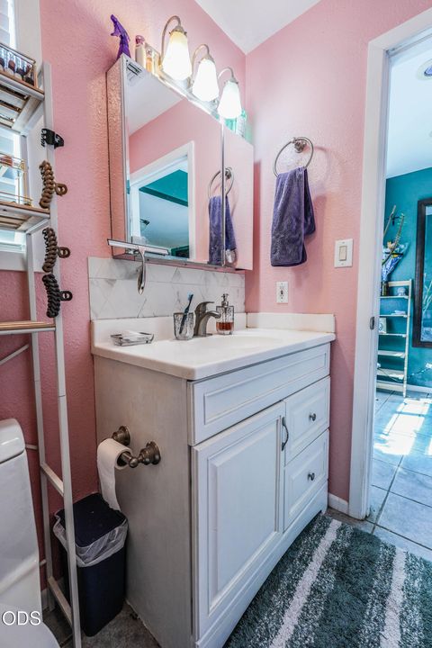 Tiny photo for 10756 Preddy Avenue, Klamath Falls, OR 97603 (MLS # 220223530)