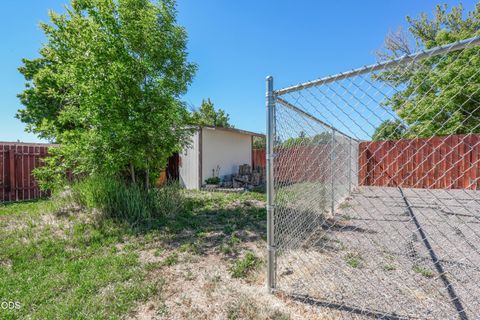 Tiny photo for 10756 Preddy Avenue, Klamath Falls, OR 97603 (MLS # 220223530)