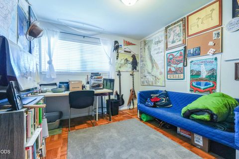 Tiny photo for 10756 Preddy Avenue, Klamath Falls, OR 97603 (MLS # 220223530)